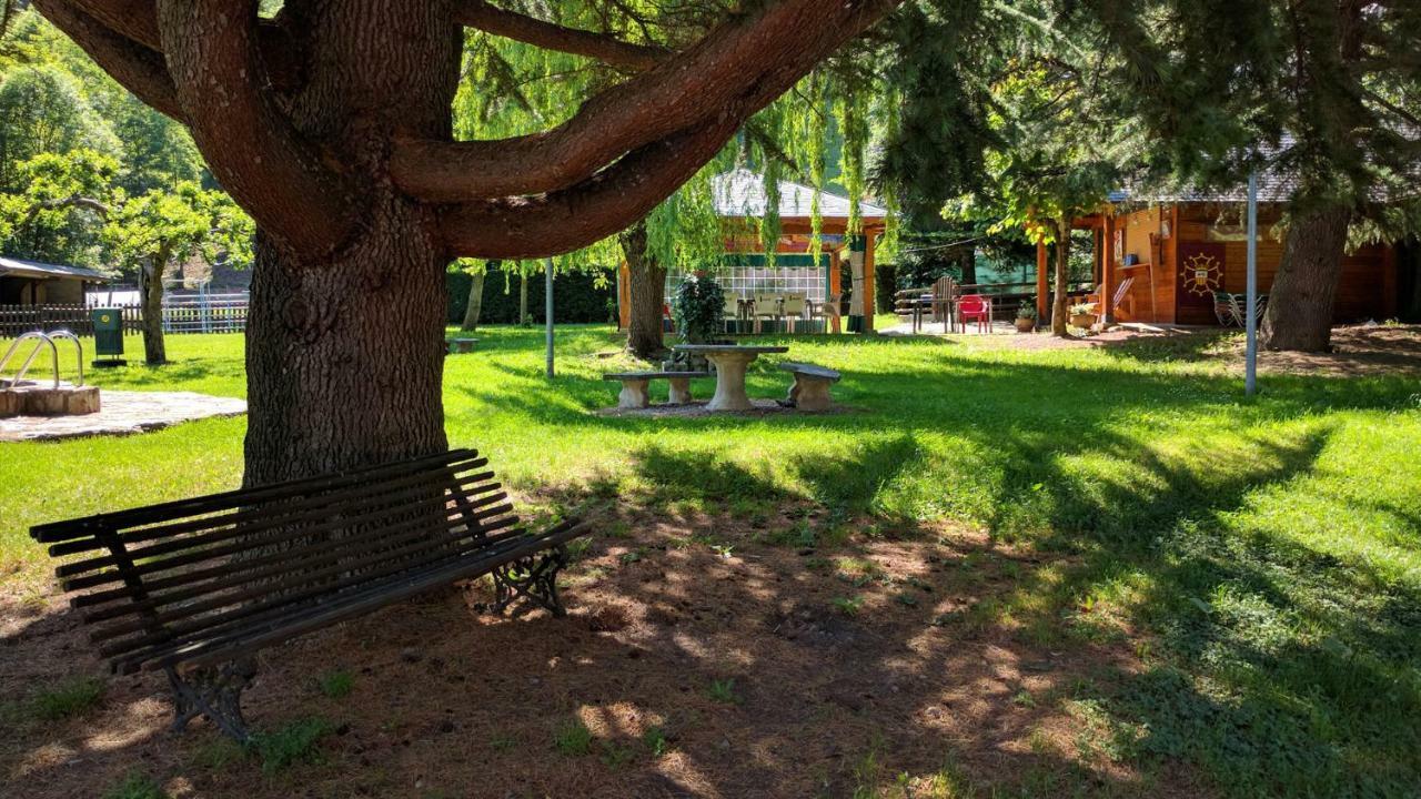 Hostal Talabart Les Exterior foto