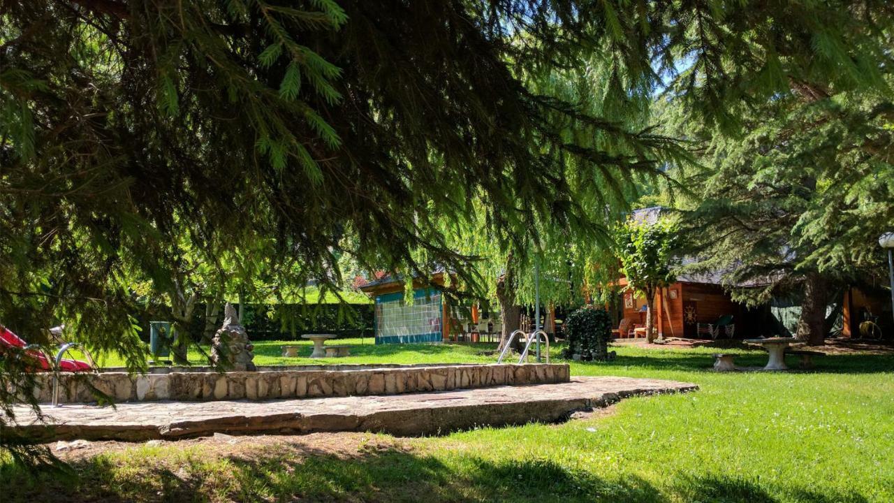 Hostal Talabart Les Exterior foto