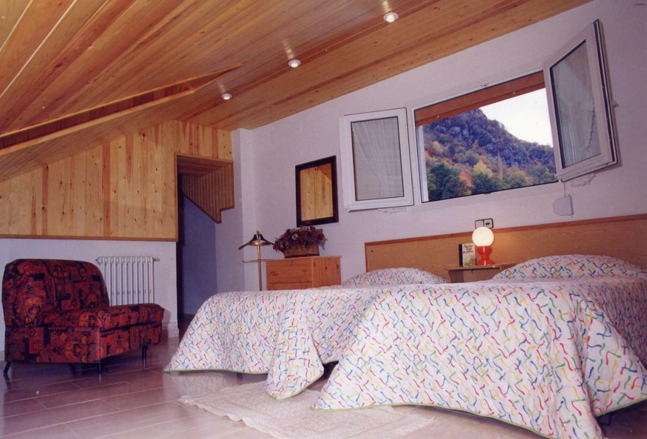 Hostal Talabart Les Exterior foto